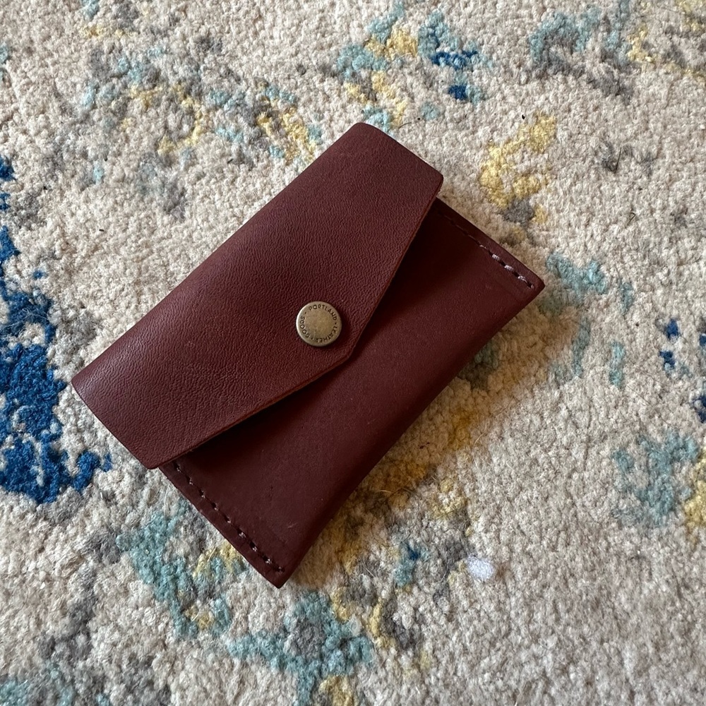 NEW 💙 PLG Cognac Mini Envelope Wallet & Large Keychain Bundle 💙 - Picture 4 of 12